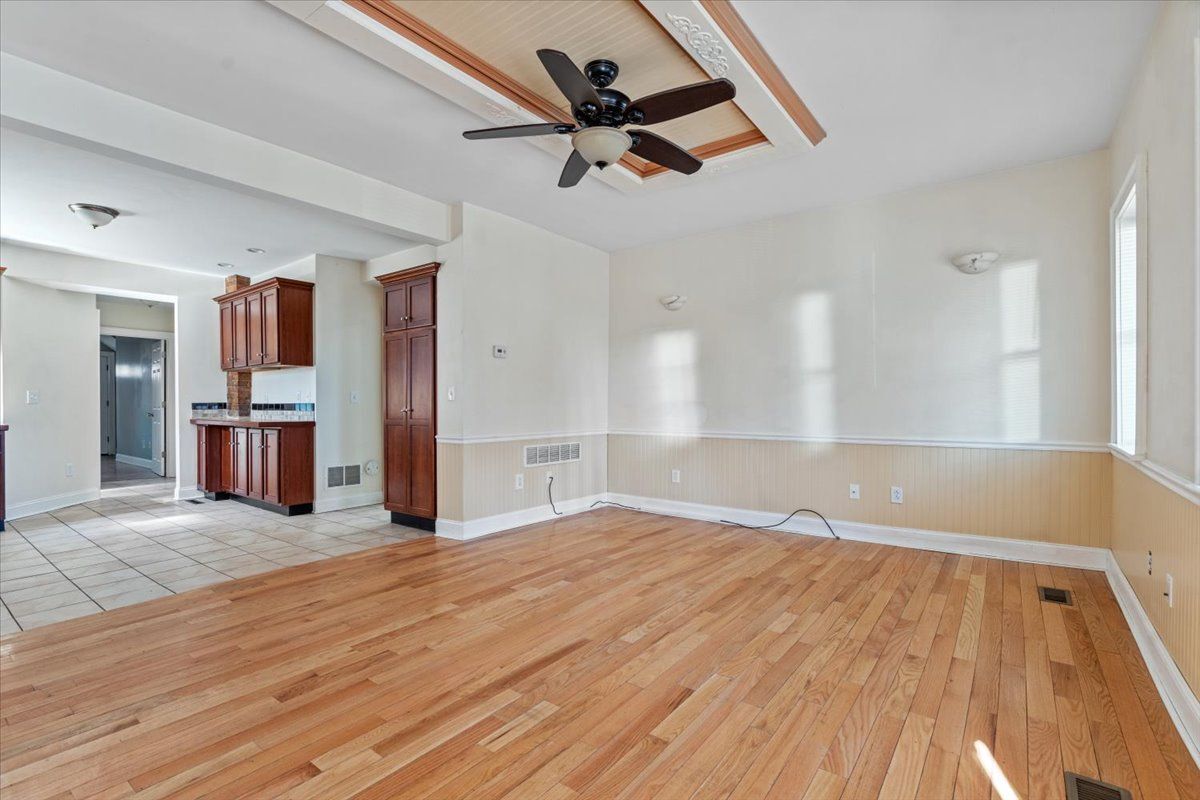 Building Photo - 53 Beekman St