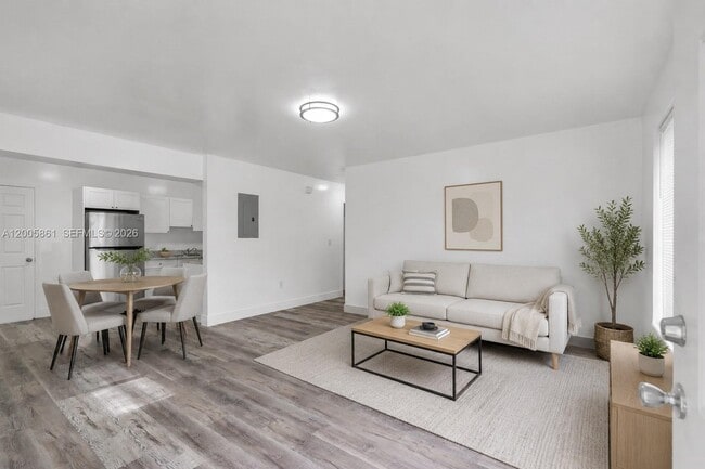 Building Photo - 265 NE 55th Terrace