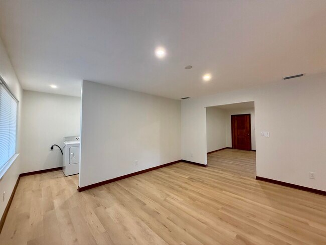 Building Photo - 378 El Rey Ave