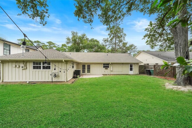 Building Photo - 10502 Timberwood Dr