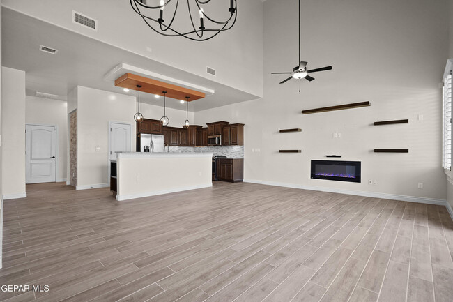 Building Photo - 12333 Desert Dove Ave
