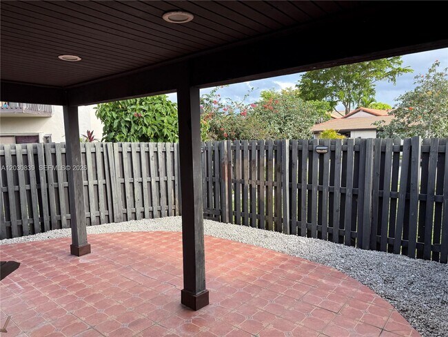 Building Photo - 15065 SW 49th Ln