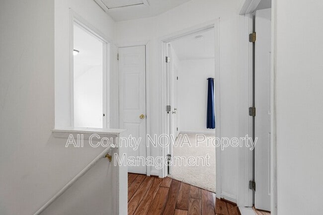 Building Photo - 8600 Lantern Ln