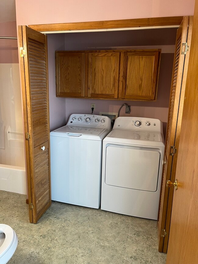 Building Photo - 4610 S County Line Rd W