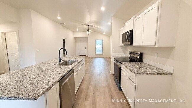 Building Photo - 2161 Langford Ave