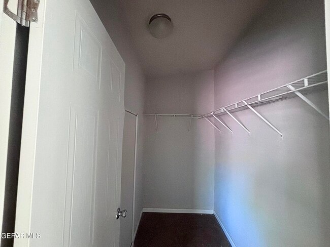 Building Photo - 421 Tulum Dr