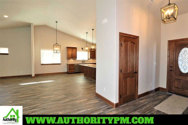 Building Photo - 3071 Bedrock Ln