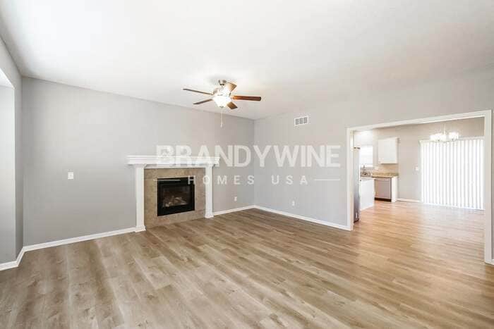 Building Photo - 713 Poplar Cir