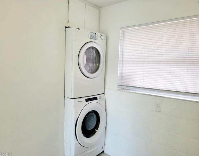 Building Photo - 204 El Dorado Pkwy W