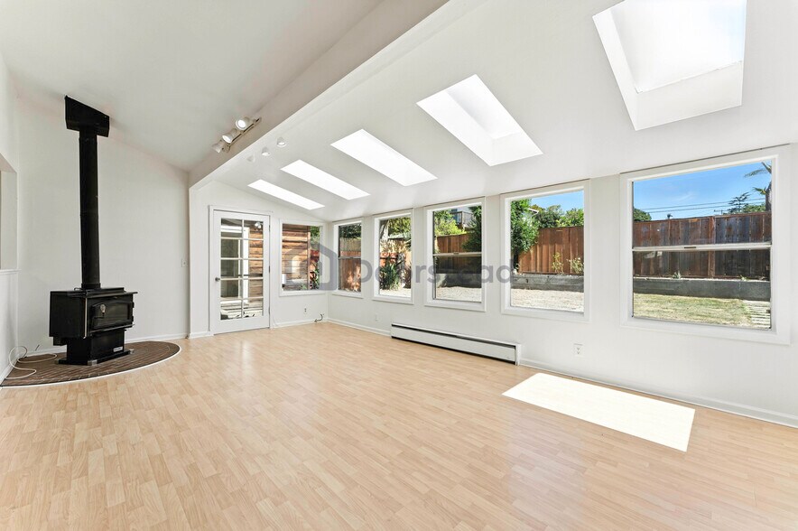 Building Photo - 4533 Utah Dr