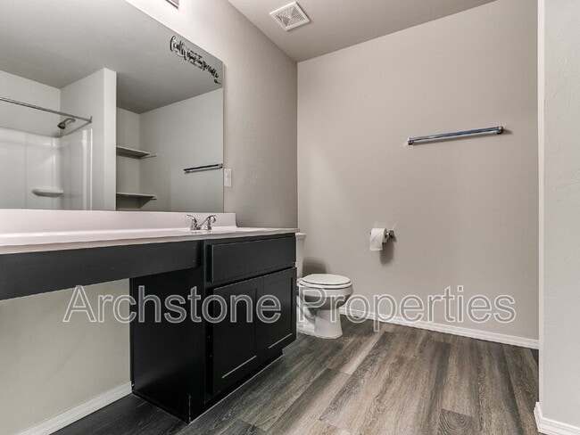 Building Photo - 1308 Dustin Dr