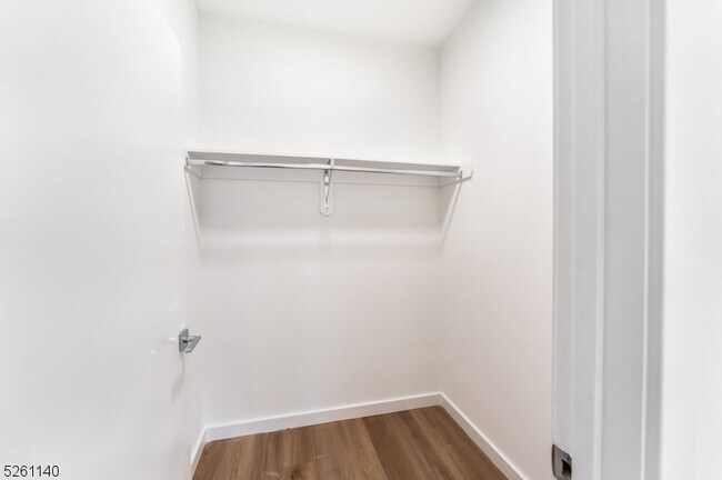 Building Photo - 25 Freeway Dr E