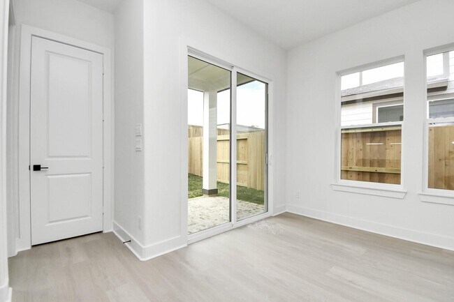 Building Photo - 4352 Avron Dr