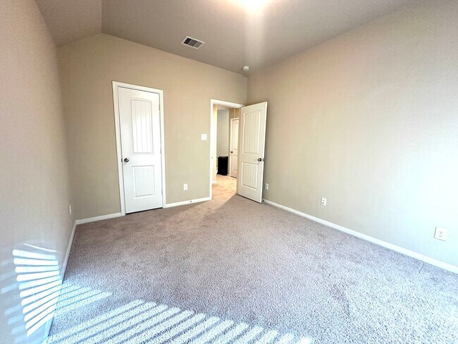 Building Photo - 22407 Ebbets Field Dr