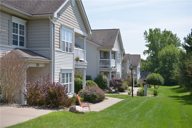 Building Photo - 607 Farmstead Ct