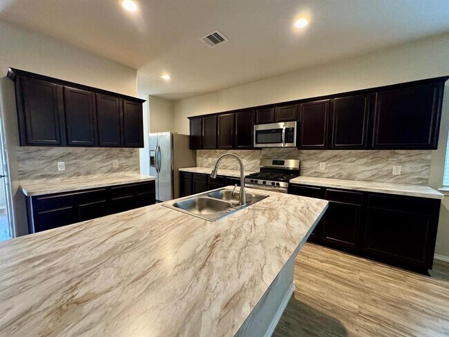 Building Photo - 14110 Silver Falls Ct