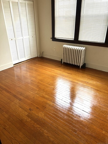 Building Photo - 104 Howard Ave