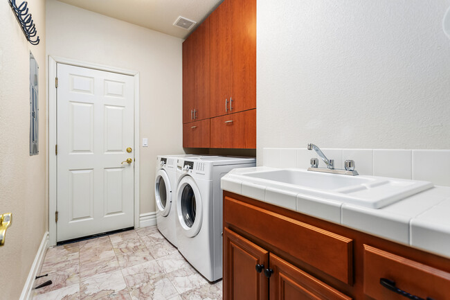 Building Photo - 5295 Crystyl Ranch Dr