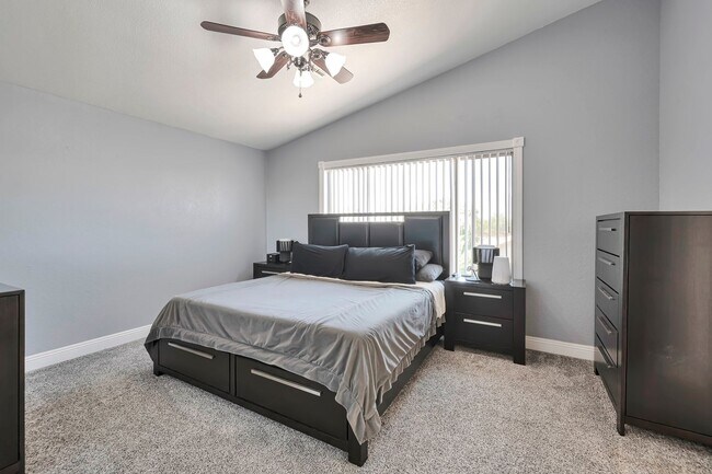Building Photo - Your Spacious DREAM Home in The Heart of Gilbert!