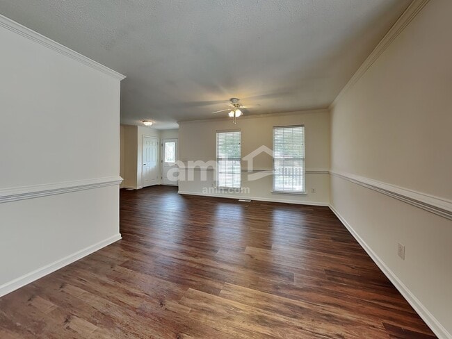 Building Photo - 1120 Birch Hill Dr