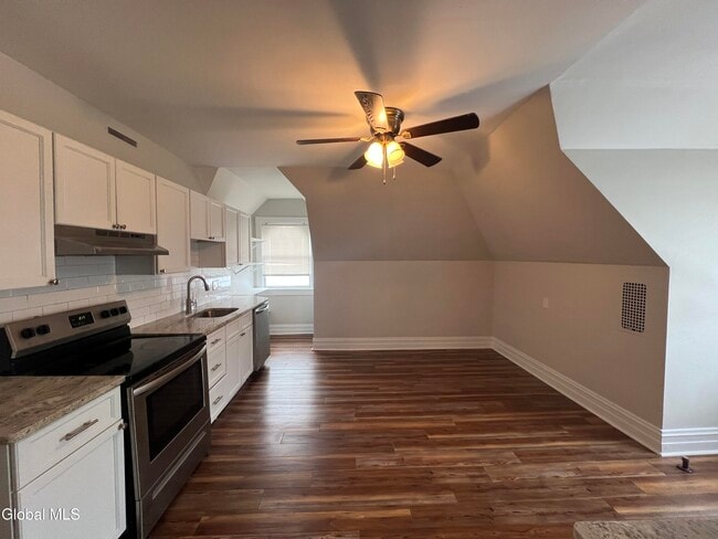 Building Photo - 1114 Union St