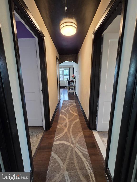 Building Photo - 14 Scarlet Ave