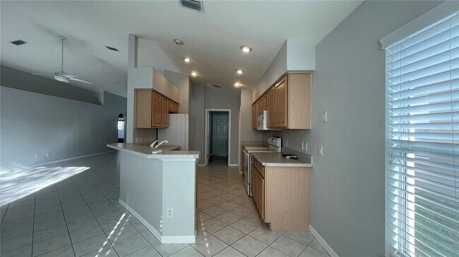 Building Photo - 985 Pritchard Island Rd
