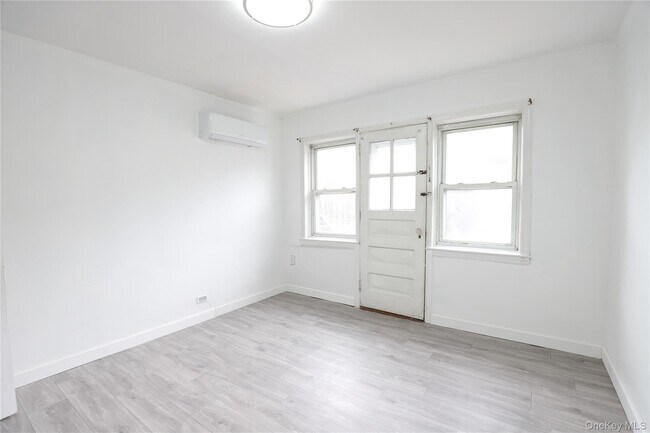 Building Photo - 2166 Brown St