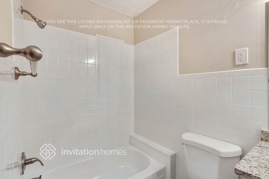 Building Photo - 11659 106th St