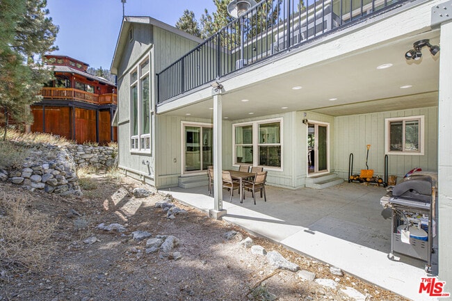 Building Photo - 1712 Woodland Dr