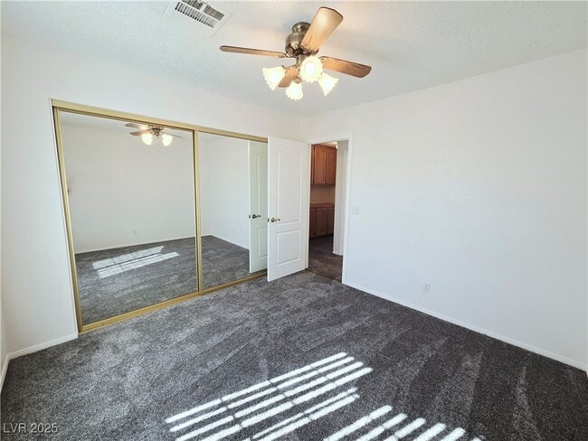 Building Photo - 250 S E Comstock Cir