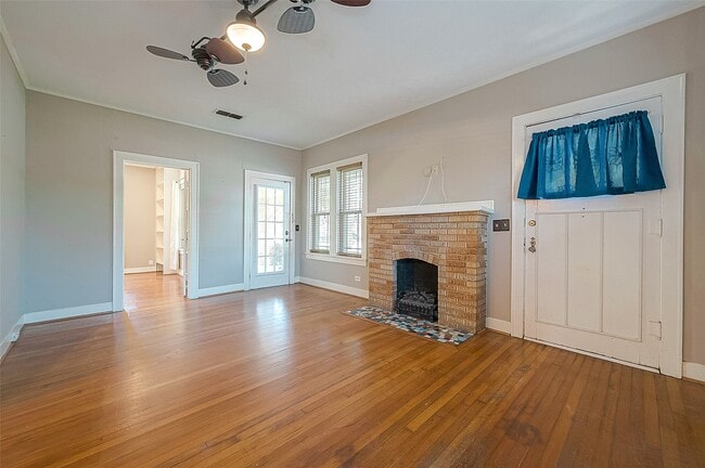 Building Photo - 1309 2nd St