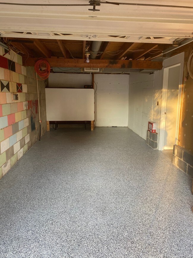 Building Photo - 438 Linden St