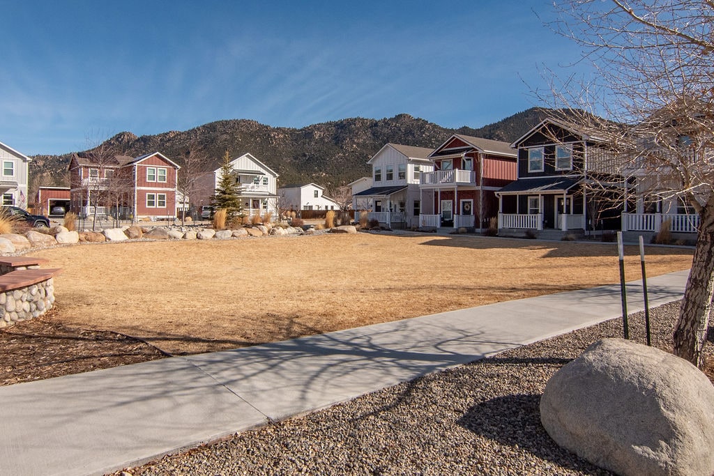 Building Photo - 120 Barnwood Cir