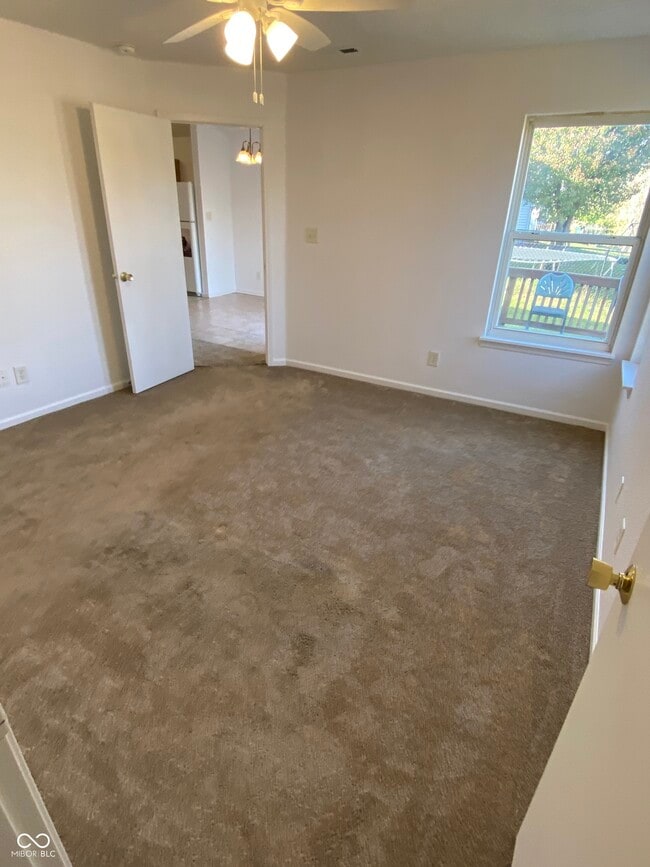 Building Photo - 5251 Bluff View Dr