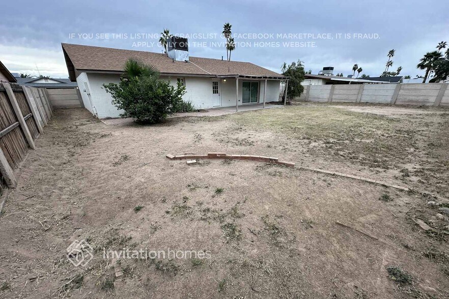 Building Photo - 4718 S Hazelton Ln