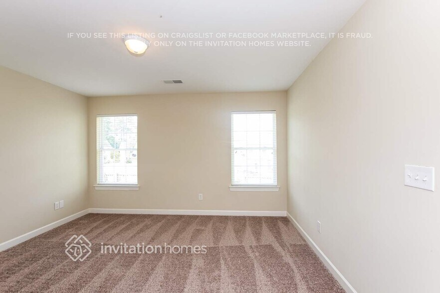 Building Photo - 4517 Hyperion Ct