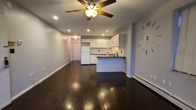 Primary Photo - 2019 Palisade Ave