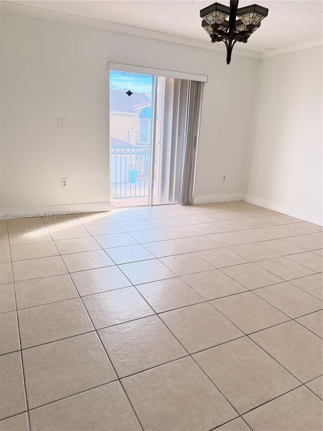 Building Photo - 6880 SW 158th Ct