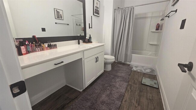 Building Photo - 125 Raleigh Dr