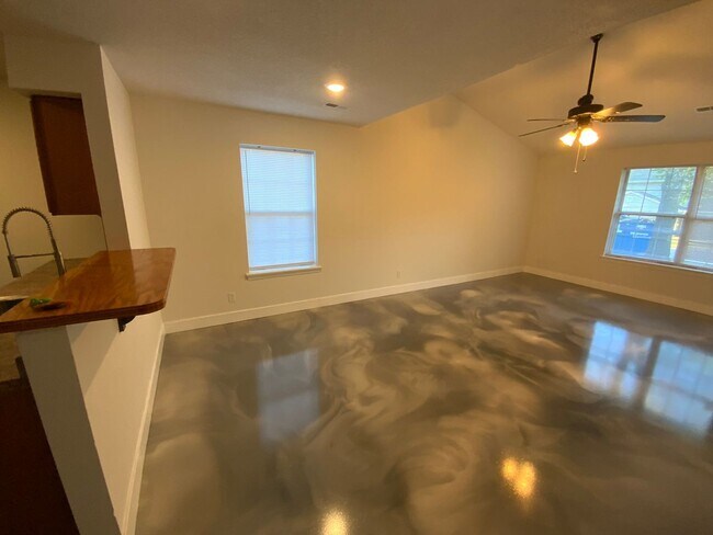 Building Photo - 3569-3571 Prescott Dr