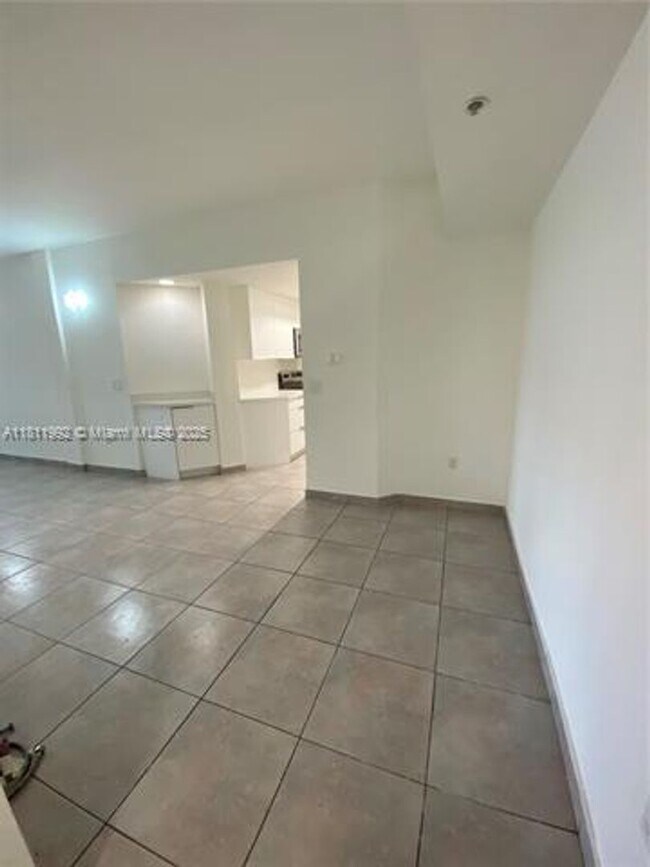 Building Photo - 17455 NW 75th Pl