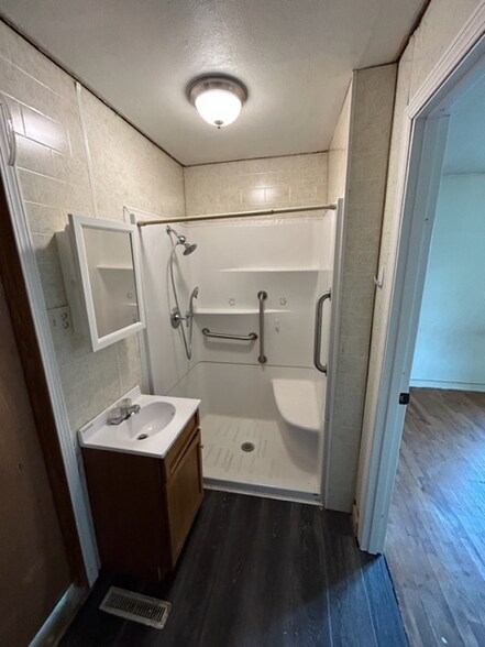 Building Photo - 428 Osceola St