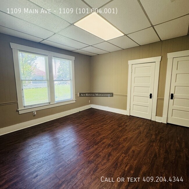 Building Photo - 1109 Main Ave