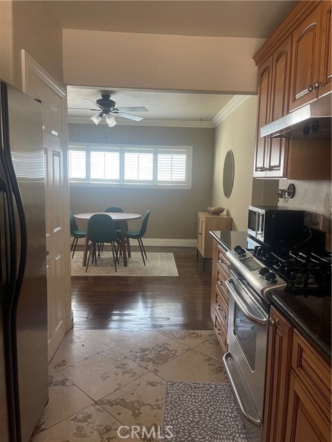 Building Photo - 1062 2nd St