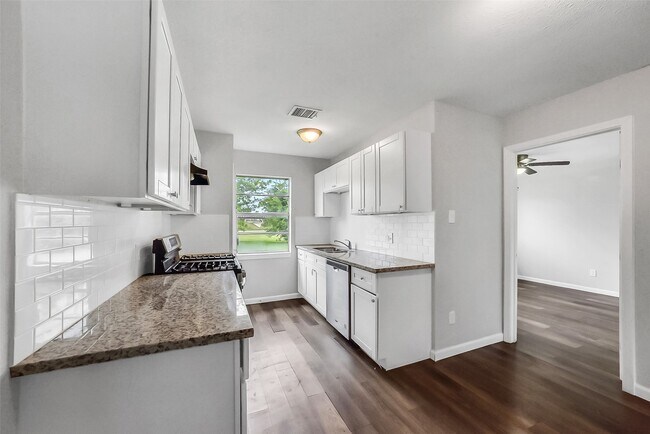 Building Photo - 10987 Fairland Dr