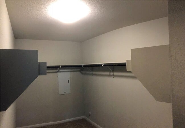 Building Photo - 13941 Heidhorn Dr