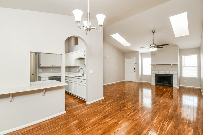 Building Photo - 4165 E Wayland Rd