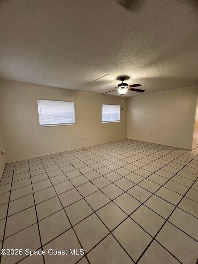 Building Photo - 190 E Olmstead Dr