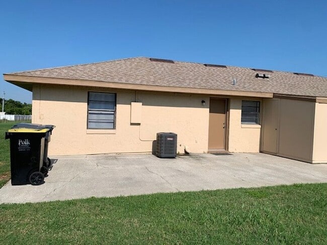 Building Photo - 3931 Spoonbill Ct